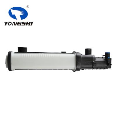 适用于宝马E30 316 i 82-93 MT散热器  OEM：1247145