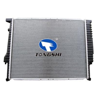适用于宝马E30 320 i 82-93 MT散热器 OEM：1719 260/1468 078