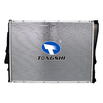 适用于宝马E46 316 i 98- MT散热器  OEM： 9071518