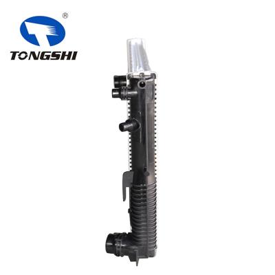 适用于宝马5系 2.0L I4 TBO 12-13MT散热器  OEM： 17117612954