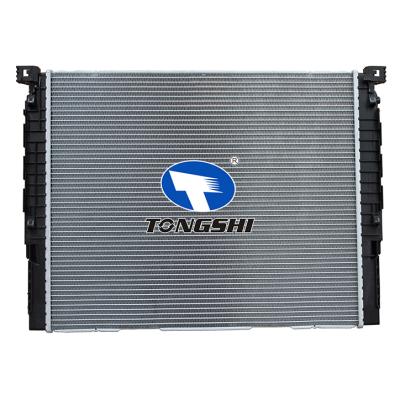 适用于宝马5系 G30 S40ix散热器OEM：17118650745