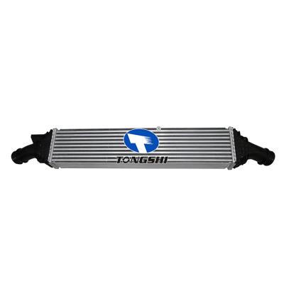 适用于保时捷 MACAN 2.0 14-中冷器 OEM : 8K0.145.805G