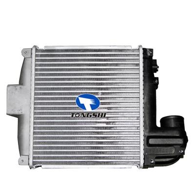 适用于丰田HILUX 04- 中冷器