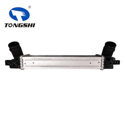 适用于福特野马 L4 2.3 15-19中冷器 OEM : FR336K775BC