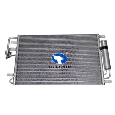 适用于现代途胜 (JM) 2.0 CRDI 04-/起亚 狮跑 LX L4 2.0L 05-10冷凝器 OEM : 97606-2E000