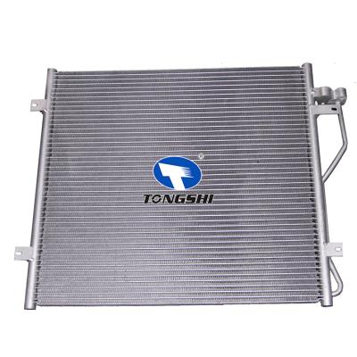 适用于吉普 LIBERTY LIMITED V6 3.7L 02-05 冷凝器 OEM : 55037465AA/C