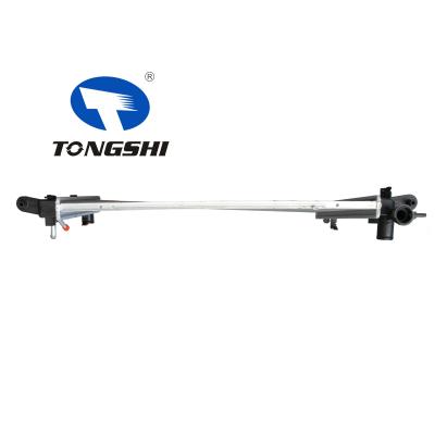 适用于现代圣达菲 2.4L I4 10-15 AT 散热器 OEM : 25310-2B400