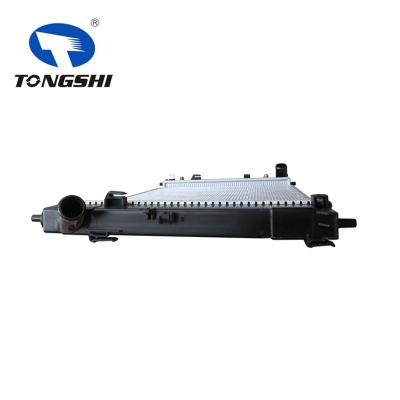 适用于现代伊兰特1.8l/2.0 14-15 AT散热器