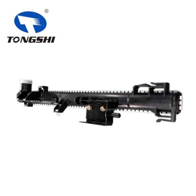 适用于日产尼桑NP300 16- AT散热器
