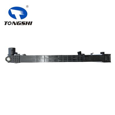 适用于五十铃D-MAX 2.5D 02- MT散热器 OEM : 8973333512