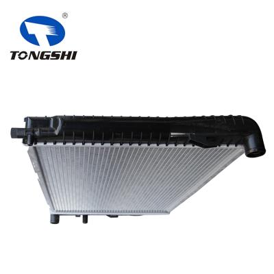 适用于奔驰C-CLASS W202 C180 93- MT散热器 OEM : 202.500.2103