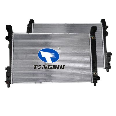 适用于奔驰 A-CLASS W 169 A 150 04- AT散热器 OEM : 169 500 04 03