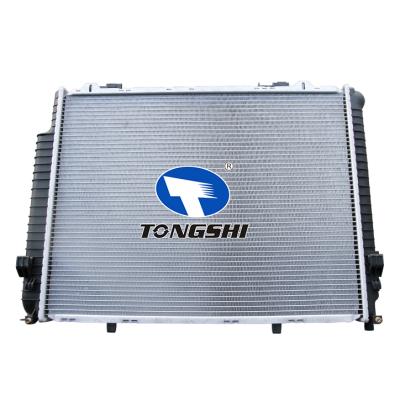 适用于奔驰 W 210 E 200 CDI 95- AT散热器 OEM : 210 500 61 03