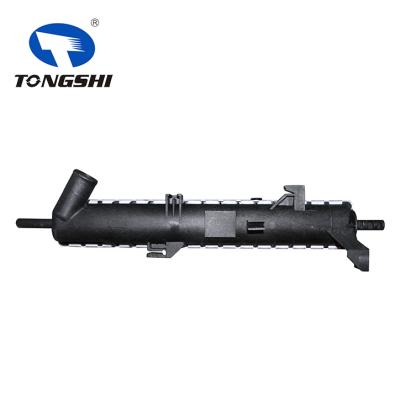 适用于福特蒙迪欧 2.0i16V 93- MT散热器 OEM : 1029616