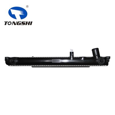 适用于铃木ESCUDO TD32W 98-99 MT散热器 OEM : 17700-78E20