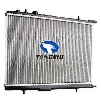 适用于标致307(3A/C) 1.6 16V 00- MT散热器 OEM : 1330.82/F4
