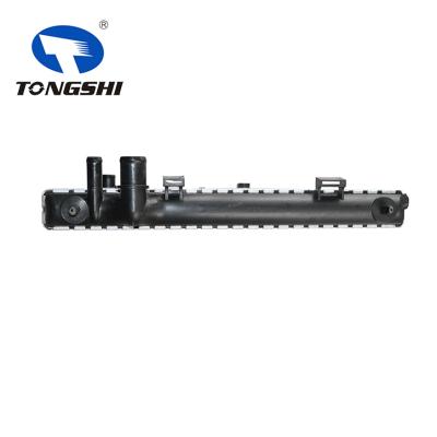 适用于标致雪铁龙 C3 (FG) 1.4I 02- MT散热器 OEM : 1330.C1