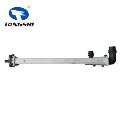 适用于大众POLO SEDAN 1.4I 16V 04- MT散热器 OEM : 6Q0.121.253J