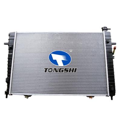 适用于现代途胜2.0L I4 05-10 AT散热器 OEM:25310-2E800/0Z870
