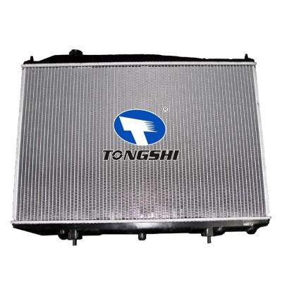 适用于尼桑D22A MT 散热器