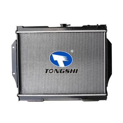 适用于三菱帕杰罗 V31散热器