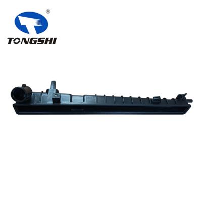 适用于TUCSON 2.0L I4 05-07/05-10塑胶水室
