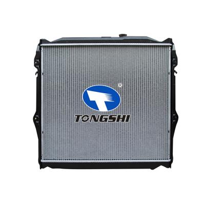 适用于丰田兰德酷路泽 J9 3.0L TD散热器 OEM:16400-67130/16400-67131/16400-67110/1640067130/1640067131/1640067110