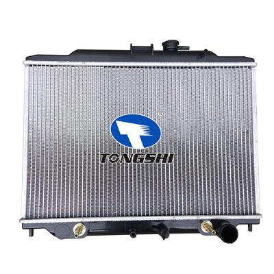 适用于日产 URVAN 2.4散热器
