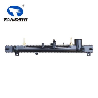 适用于日产 URVAN 2.4散热器