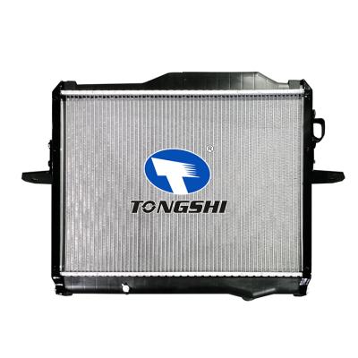 适用于三菱 CANTER'99-02 6D16/6D17/6M61散热器